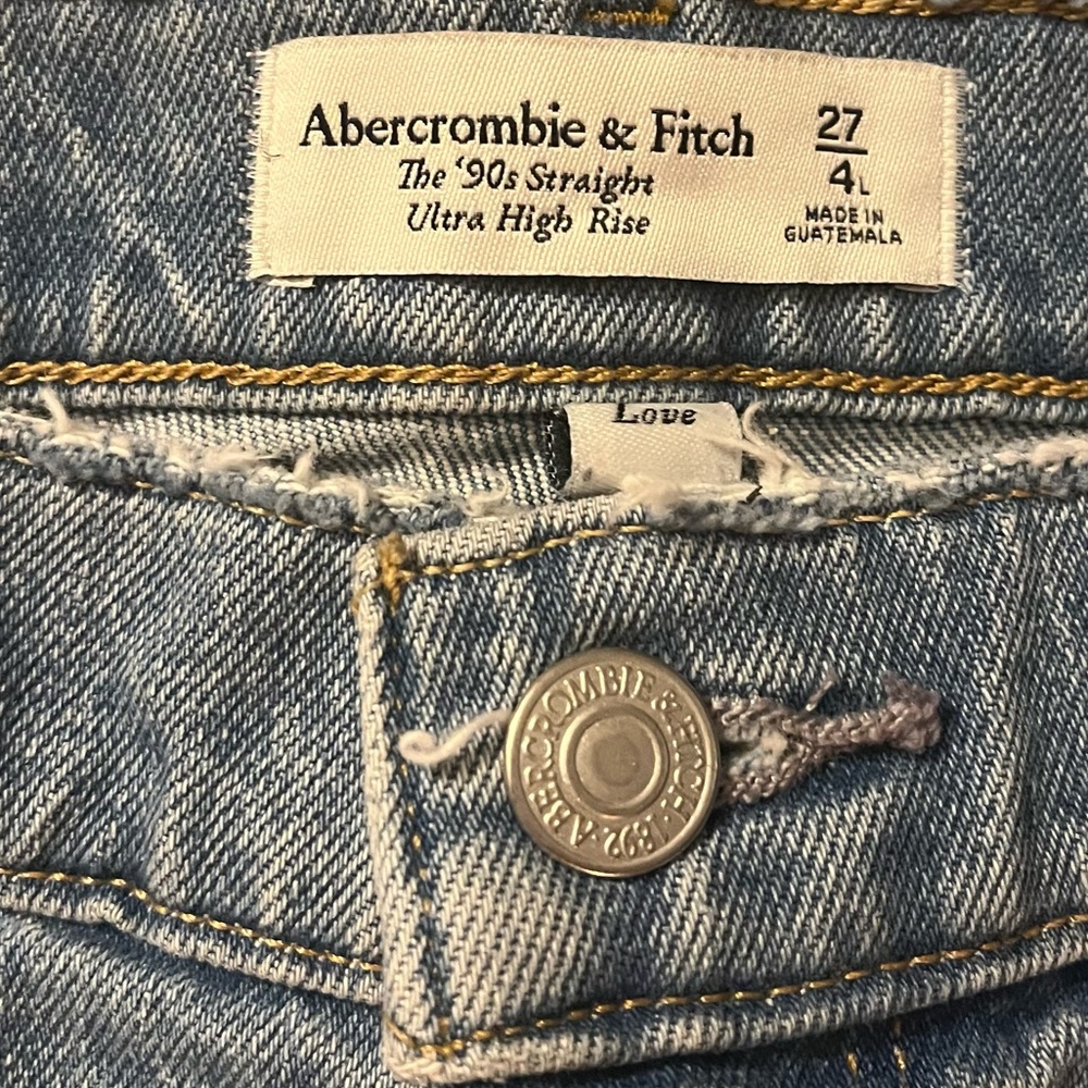 Abercrombie & Fitch 90s Straight Ultra High Rise Curve Love Jeans - Picture 3 of 3